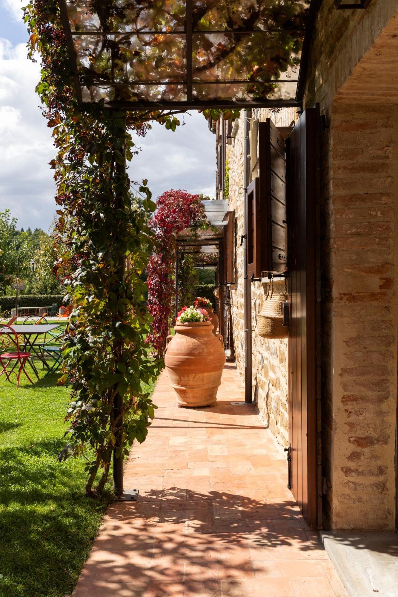 Agriturismo I Gelsi Di Santa Cristina 구비오 외부 사진